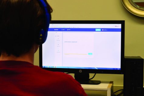 Trey Williams uses Quizlet to study vocab terms.