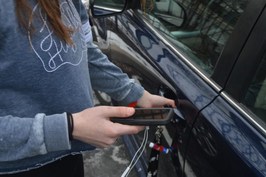 Carjacking occurs as you get into or while you are already in your car. It is important that you don’t just hang around. Instead, unlock your car, get in, and drive away quickly to minimize the threat. 