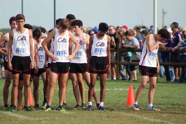 Andrew Ahrens, Jackson Sniff, Mohib Kazmi, Jacob Stone, and Jackson Shanker lining up for their race at the Suburban Conference Meet on October 12.