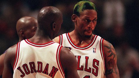 Michael Jordan with Dennis Rodman during a playoff game in 1998. (NUCCIO DINUZZO/Chicago Tribune/TNS)