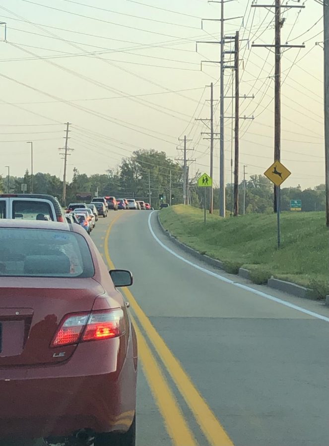 Traffic into the Parkway Central High School parking lot on a weekday morning at 7:20. Photo by Alyssa Weisenberg.