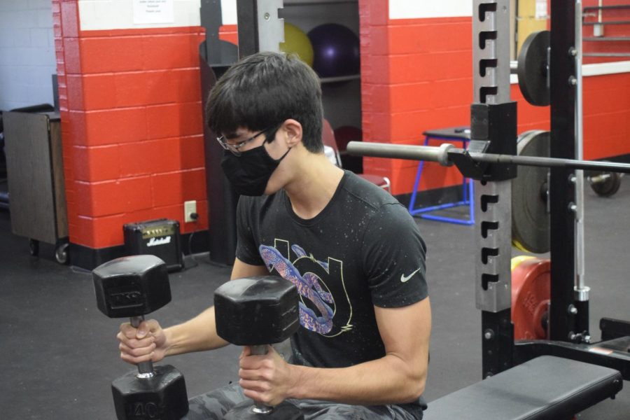 Ethan Gegg (11) works out on Sept. 30 in Strength and Conditioning. Photo by Taylor Boaz.