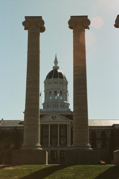 Jesse Hall through the columns in Columbia, Missouri. 